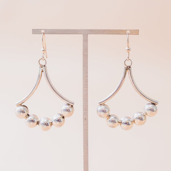 Sterling Silver Swirl Casquillas Earrings